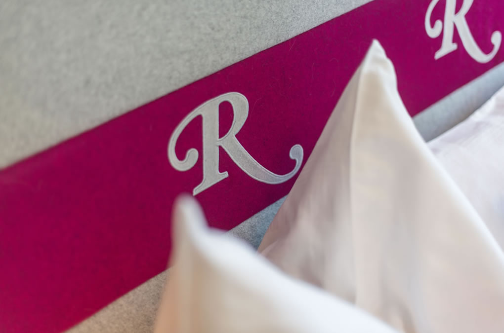 Hotelzimmer mit komfortable Betten im Rösslhof